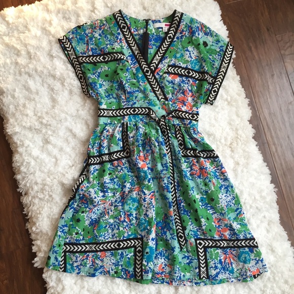 Tracy Reese Dresses & Skirts - Tracy Reese Floral Faux Wrap Dress Short Sleeve